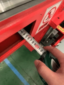 Задний упор листогибочного пресса Meca