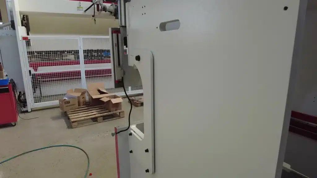 Press Brake Machine Throat