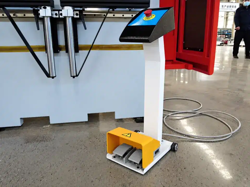 electric press-brake-foot-pedal-web
